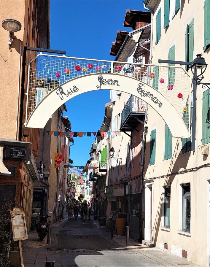 L'Escale Centre Historique De Gap Meuble De Tourisme Classe 3 Etoiles Zewnętrze zdjęcie